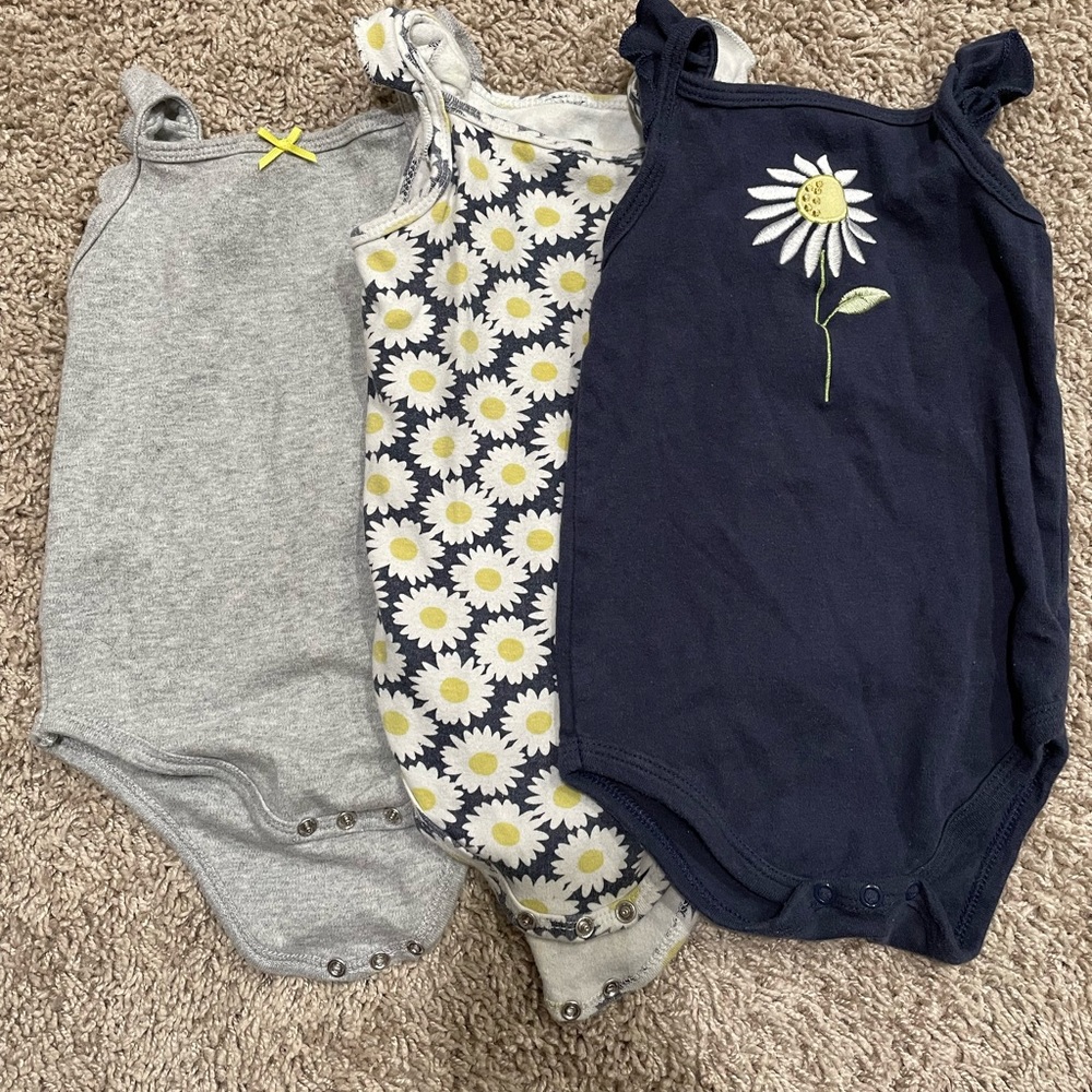 Set of 3 tank tops 18 month